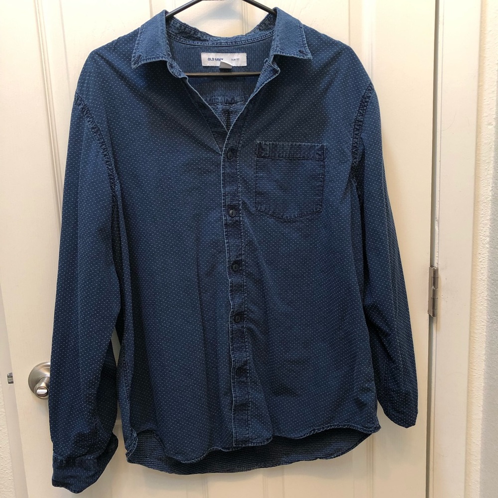 Old Navy Men’s blue button up shirt SOLD